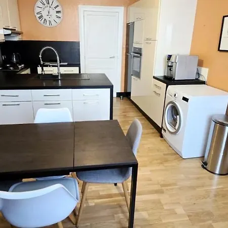 Ancevia, Maison Proche Gare Et Loire Avec Jardin אנסניס